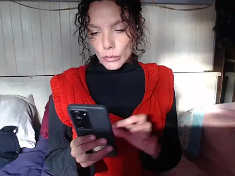 Snapshot of deftoolceles chatting on 05.17.26 deftoolceles online show from 05.17.26