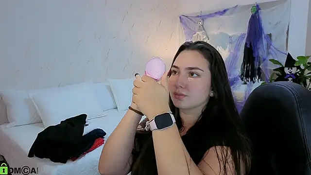 ava blue online show from 10.20.25