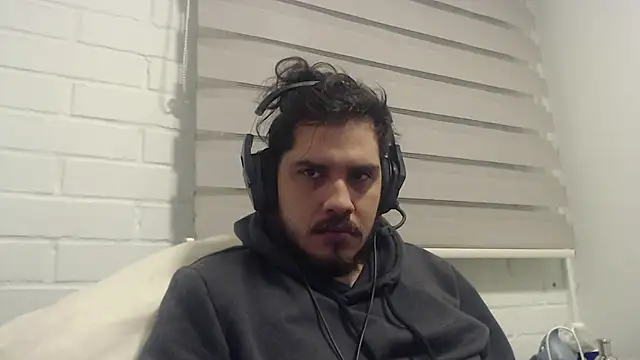 hung weeb online show from 04.10.26