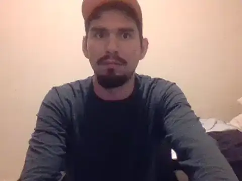 Snapshot of Tomthelong chatting on 01.02.25 Tomthelong online show from 01.02.25