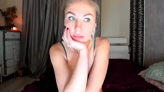 Snapshot of _SABOTAGE_ chatting on 12.11.24  SABOTAGE  online show from 12.11.24