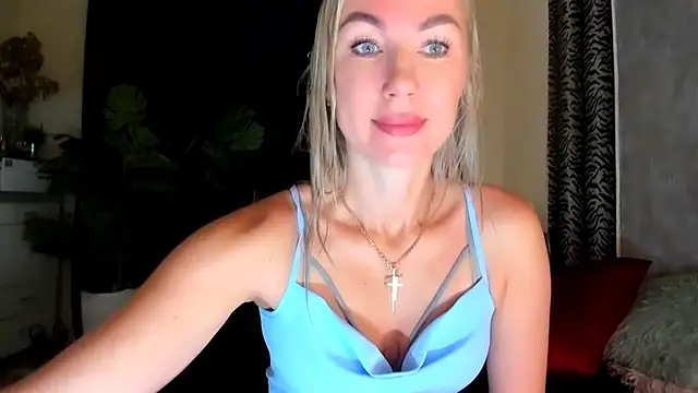 Snapshot of _SABOTAGE_ chatting on 09.19.25  SABOTAGE  online show from 09.19.25