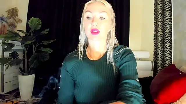 Snapshot of _SABOTAGE_ chatting on 10.01.25  SABOTAGE  online show from 10.01.25