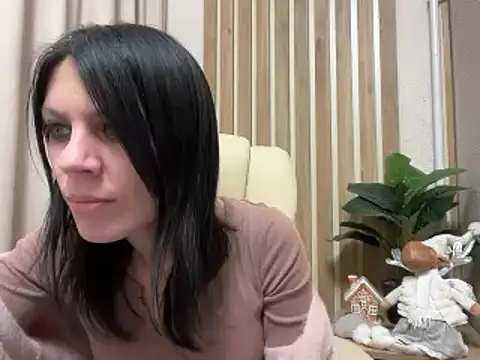 Snapshot of InjaAtHome chatting on 01.15.26 InjaAtHome online show from 01.15.26