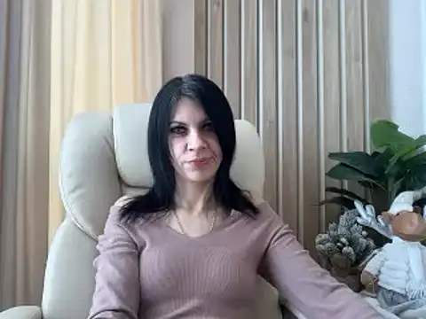 Snapshot of InjaAtHome chatting on 02.01.26 InjaAtHome online show from 02.01.26