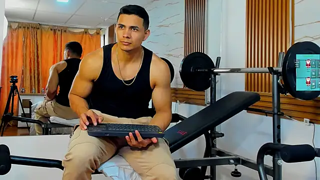 ChoreyTaiylor online show from 12.18.25