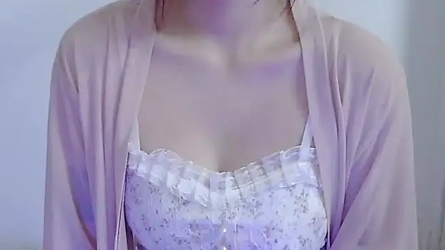 Snapshot of EmmySweet- chatting on 05.04.26 EmmySweet- online show from 05.04.26
