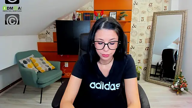 EmillyTaylor online show from 12.20.24