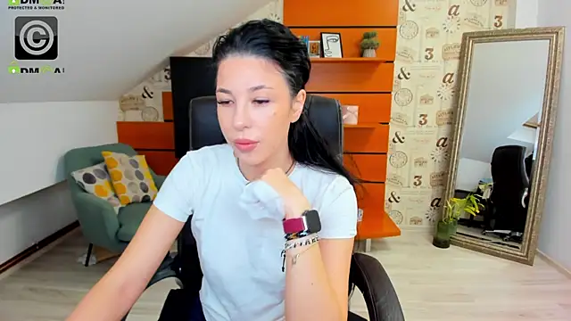 EmillyTaylor online show from 02.05.25