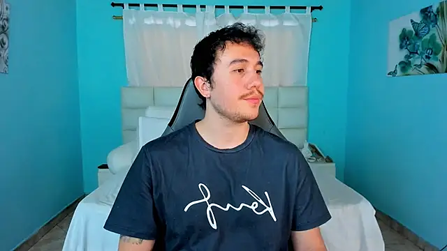 Snapshot of juan__jimenez chatting on 06.04.26 juan jimenez online show from 06.04.26