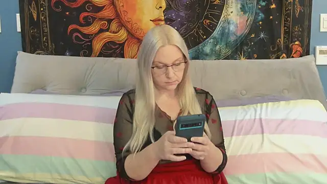 SaraBearXo online show from 09.11.25