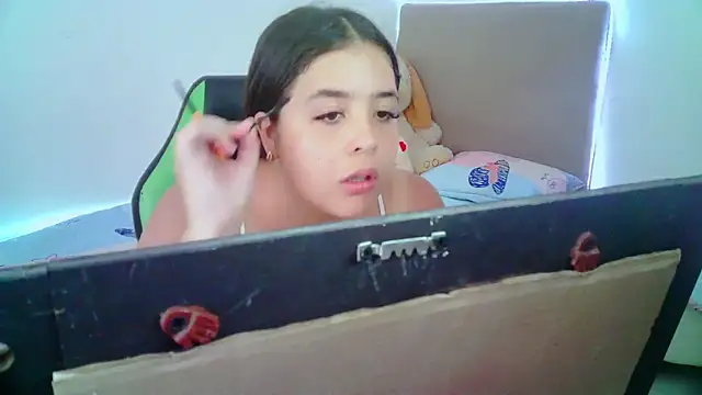 Snapshot of _alicia_z chatting on 01.21.25 alicia z online show from 01.21.25