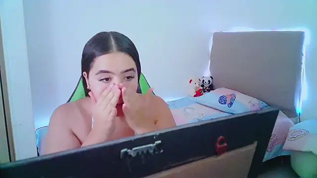 Snapshot of _alicia_z chatting on 01.24.25 alicia z online show from 01.24.25