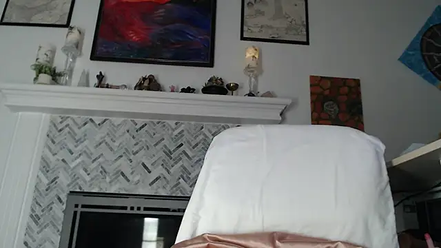 AuroraWillows online show from 02.28.26