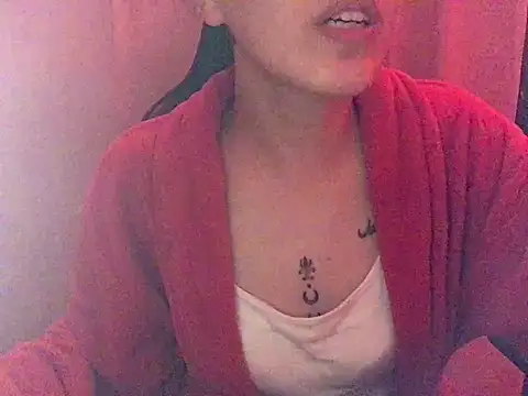 Snapshot of YumieCp chatting on 03.05.25 YumieCp online show from 03.05.25