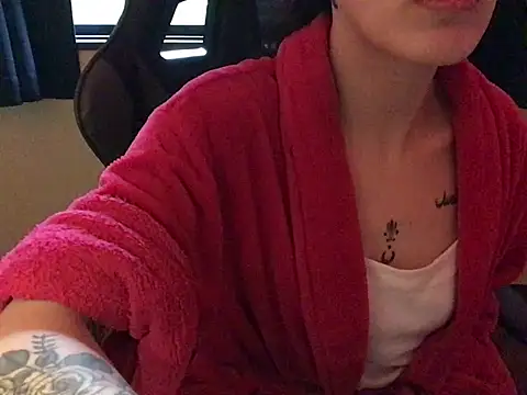 Snapshot of YumieCp chatting on 03.08.25 YumieCp online show from 03.08.25