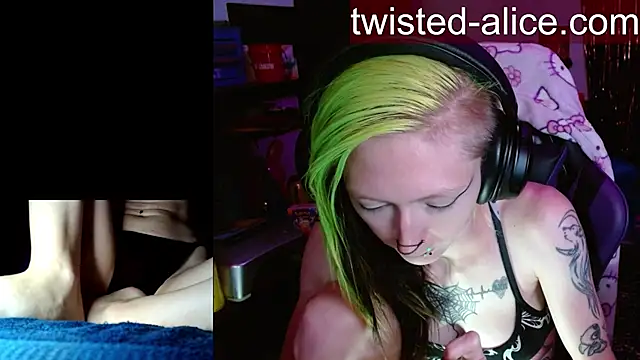 alicewonder09 online show from 05.22.26