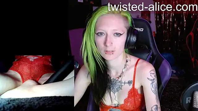 Snapshot of alicewonder09 chatting on 07.05.26 alicewonder09 online show from 07.05.26