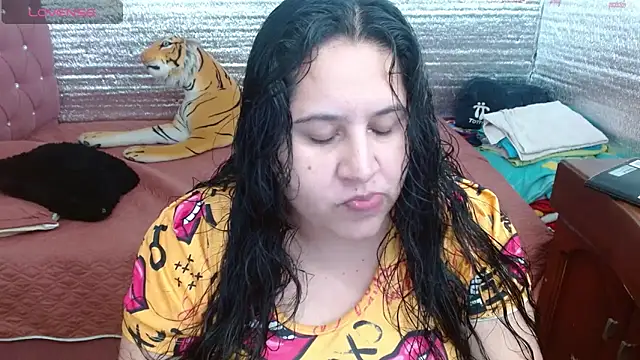 EMILY-NESSA online show from 09.22.25