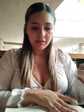Snapshot of alana_69 chatting on 04.30.26 alana 69 online show from 04.30.26