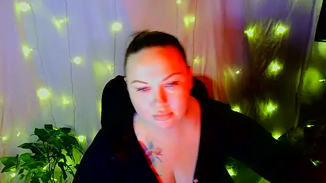 Victoria Marks online show from 12.02.25