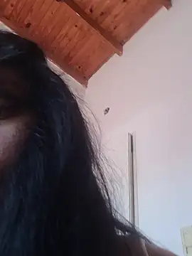 ZaraHoney online show from 10.18.25