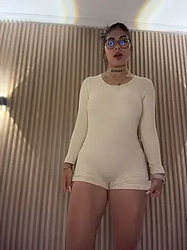 Sarasanders 4 online show from 02.24.26