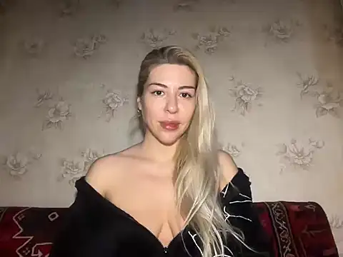 Lux Sonya Star online show from 12.20.25