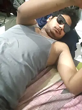 Snapshot of thebrownboi01 chatting on 09.29.25 thebrownboi01 online show from 09.29.25