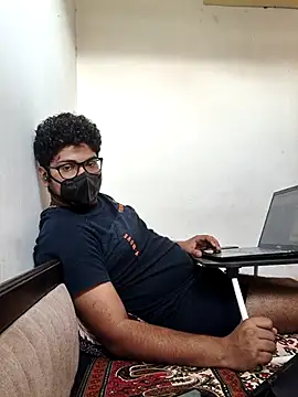 Snapshot of thebrownboi01 chatting on 11.29.25 thebrownboi01 online show from 11.29.25