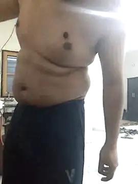 Snapshot of thebrownboi01 chatting on 02.18.26 thebrownboi01 online show from 02.18.26