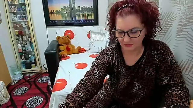 Snapshot of Mature4you44 chatting on 04.08.26 Mature4you44 online show from 04.08.26