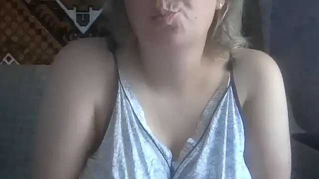 Snapshot of Diana_Britt chatting on 07.18.26 Diana Britt online show from 07.18.26