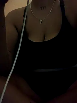 Madsion23 online show from 10.14.25