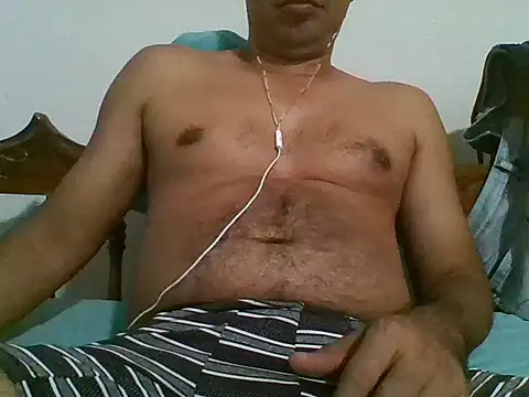 Snapshot of bbccol1 chatting on 01.04.25 bbccol1 online show from 01.04.25