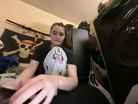 Snapshot of Snowbunnycake_131 chatting on 01.16.26 Snowbunnycake 131 online show from 01.16.26