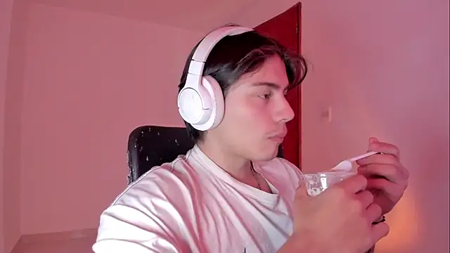 Giordano Russo online show from 11.15.25