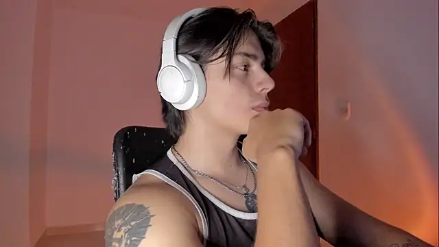 Giordano Russo online show from 12.15.25