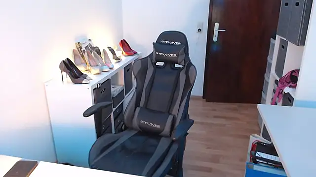 Snapshot of GeilesLuder75 chatting on 03.13.25 GeilesLuder75 online show from 03.13.25