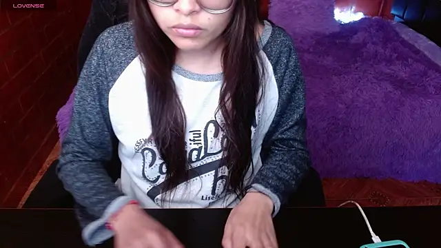 Snapshot of MidoriQuiinn chatting on 06.22.26 MidoriQuiinn online show from 06.22.26