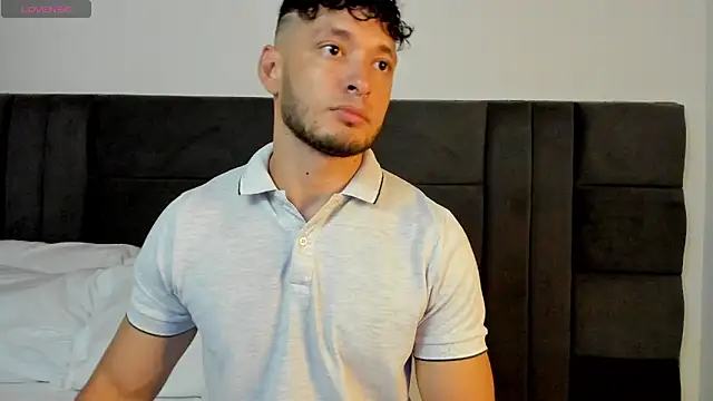 alejandro  2 online show from 06.17.26
