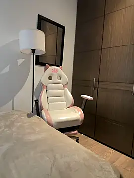 Snapshot of oriana_zoeee chatting on 12.10.24 oriana zoeee online show from 12.10.24