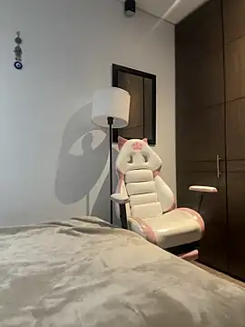 Snapshot of oriana_zoeee chatting on 12.12.24 oriana zoeee online show from 12.12.24