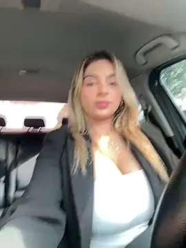 Snapshot of oriana_zoeee chatting on 01.11.25 oriana zoeee online show from 01.11.25