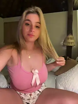 Snapshot of oriana_zoeee chatting on 03.21.25 oriana zoeee online show from 03.21.25