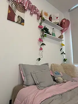 Snapshot of oriana_zoeee chatting on 11.07.25 oriana zoeee online show from 11.07.25