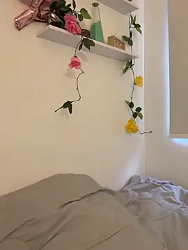 Snapshot of oriana_zoeee chatting on 12.01.25 oriana zoeee online show from 12.01.25