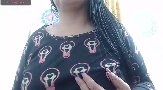 Snapshot of AmmyCollins chatting on 03.02.25 AmmyCollins online show from 03.02.25