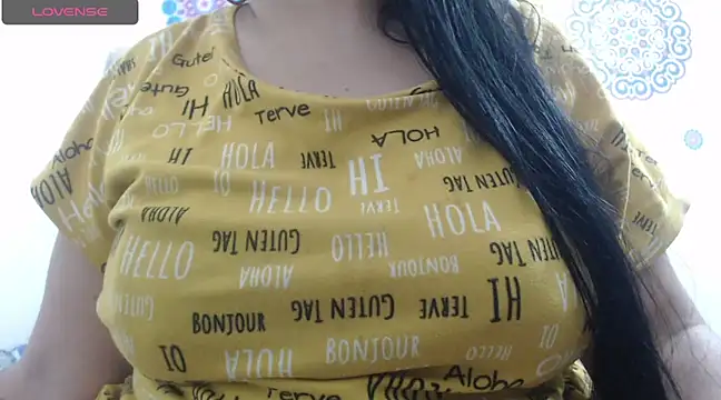 Snapshot of AmmyCollins chatting on 03.04.25 AmmyCollins online show from 03.04.25