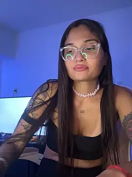 LunaXuan online show from 01.16.25